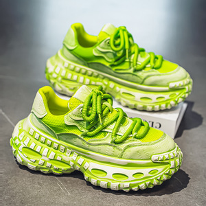 Nuevos zapatos deportivos casuales de verano para adolescentes con suela gruesa y parte superior de malla para todas las estaciones. - Product Image 2