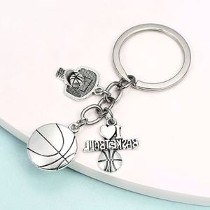 Llaveros Deportivos de Aleación en Color Plata Antigua, Estilo Europeo y Americano, Llavero de Fútbol, Baloncesto y Voleibol - Product Image 2