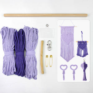 Kit de Macramé de Corazón para el Día de San Valentín, 4 en 1, <span class=keywords><strong>Tapiz</strong></span> de Poliéster/Llavero/Broche, Caja de Regalo de Bricolaje Estilo Boho para Principiantes con Tutorial - Product Image 4