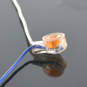 Connecteur de fil unipolaire K1 transparent avec capuchon orange, borne à vis, basse tension, boîtier plastique 1 cœur - Product Image 2
