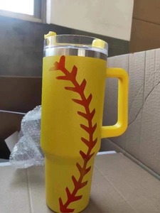 Vasos Térmicos Deportivos de 40 oz para Softbol y Béisbol, Vasos con Aislamiento al Vacío de Doble Pared con Estampado de Vaca y Asa - Product Image 4