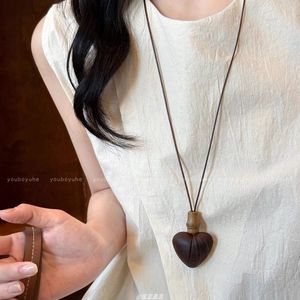 Dài, Rỗng ra nước Thả vòng cổ này exudes một cao cấp, ánh sáng sang trọng, retro Áo len chuỗi. Nó đơn giản và linh hoạt - Product Image 5