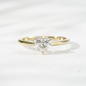 Bague Starsgem Single Diamante, bijoux fins, diamant synthétique, design classique, or 10 carats, diamant cultivé en laboratoire. - Product Image 2