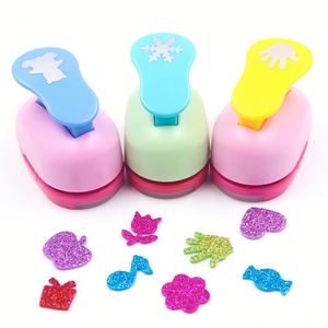 Perforatrice artisanale fantaisie pour enfants, machine à perforer pour la décoration DIY à l'école, perforatrice à grandes fleurs, étoiles et cœurs - Product Image 5