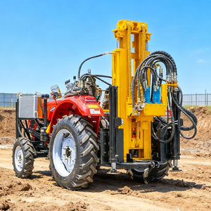 Equipo de Perforación de Pozos de Agua Hidráulico Montado en Tractor, Capacidad de Profundidad de 200m 220m, Maquinaria Amarilla y Roja - Product Image 1