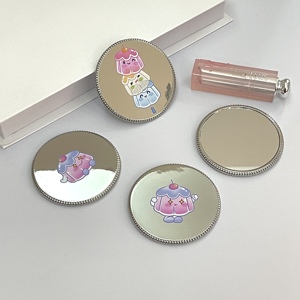 Modern stil Mini Metal cep aynası özel Logo taşınabilir kompakt tasarım kadın makyaj için seyahat hediyesi döküm Metal - Product Image 3