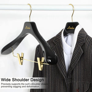 Cintres en <span class=keywords><strong>bois</strong></span> brillant <span class=keywords><strong>de</strong></span> luxe LINDON avec pinces en métal doré, cintre <span class=keywords><strong>de</strong></span> boutique <span class=keywords><strong>de</strong></span> mode, hôtel, <span class=keywords><strong>pour</strong></span> vêtements <span class=keywords><strong>de</strong></span> cérémonie haut <span class=keywords><strong>de</strong></span> gamme - Product Image 3