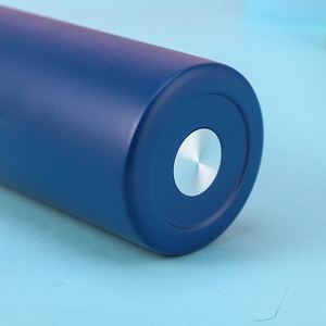 Bouteille isotherme portable en acier inoxydable tendance, design mignon, sans BPA, grande capacité, pour boissons chaudes ou froides - Product Image 3