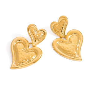 Xiyin Heart Shaped <b>Stud</b> Earrings 18K Gold <b>Titanium</b> Steel Valentine's Day Minimalist Fine Earrings - Product Image 5