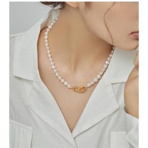 Collier de perles d'eau douce naturelles de style baroque rétro français Wenchi pour jeunes femmes élégantes, chaîne de pull à capuche de luxe léger - Product Image 3