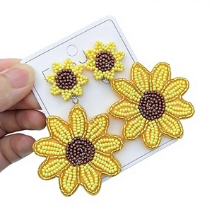 Best Classic Flower Shape Beaded <b>Stud</b> <b>Earrings</b> Women's Cute Fashion Designer Stylish Acrylic Resin Jewelry Wedding for Woman - Product Image 6