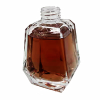 Bouteille de parfum simple forme personnalisée diffuseur de parfum de maison cosmétique carré en verre bouteille de parfum vide