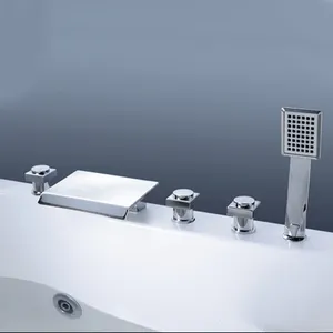 יצרני ברזים לוסה מיקסר בעל פה אמבטיה 5 חורים ברז פליז חם וקר מפל עם ברז אמבטיה למקלחת