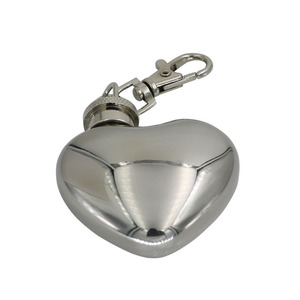 Botella de Vino Portátil en Forma de Corazón, Mini Frasco de Acero Inoxidable con Llavero, Botella de <span class=keywords><strong>Perfume</strong></span> Reutilizable, Regalos para el Día del Padre, Oktoberfest, Regalos para Hombres - Product Image 5