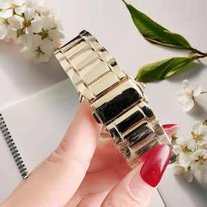 Montre à quartz simple pour femme Luxe discret avec une sensation sophistiquée haut de gamme - Product Image 6