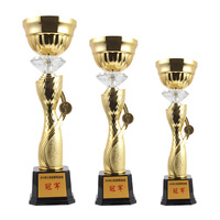Nouvelle Arrivée Usine Vente Directe Trophées Médailles Plaques Conception Multiple Disponible Cheval Trophée Artisanat Fournitures