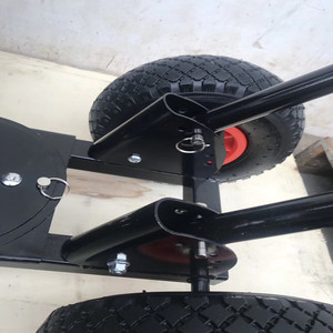 Nouvelle pelle à neige à roues en métal orange/noir de 740 mm avec poussoir à neige épaissi pour routes et trottoirs - Product Image 3