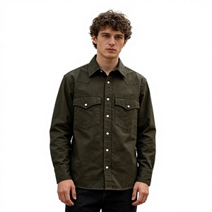 OKONKWO เสื้อเชิ้ตแขนยาวลายก้างปลาสีพื้นใหม่สไตล์มาโช่ลำลองสำหรับฤดูใบไม้ร่วง เสื้อทำงานสำหรับวิศวกร กระดุมสีดำสำหรับผู้ชาย - Product Image 1