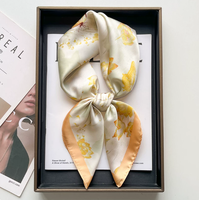 Op maat gemaakte digitale print bandana kunstprint satijn imitatie zijde bandana veelzijdige neksjaal reis tas decoratie bruiloft