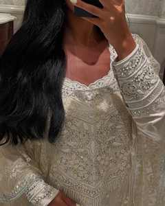 महिला पार्टी की शादी के लिए भारी डुपटा के साथ प्रीमियम अनूठी डिजाइन पैकistनी कढ़ाई डिजाइनर सूट - Product Image 4