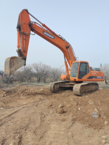 Excavadora Hidráulica Doosan de 30 Ton de Alta Calidad, Excavadora Hidráulica Grande a Buen Precio A LA Venta en Shanghai - Product Image 5