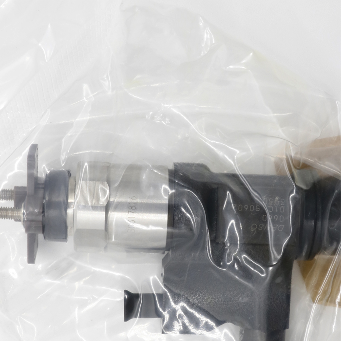 diesel fuel injector 095000-6363 0950000-8930 8-97609788-0 8-97609788-1 injector for ISUZU 4HK1 6HK1 FRR, FSR 8-97609788-4