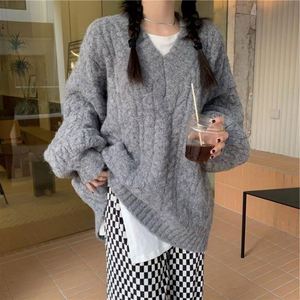 Pull épais à col en V Maxfree pour femme, style décontracté, design ample, tricot chaud pour l'automne et l'hiver - Product Image 6