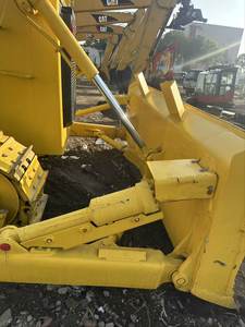 Bulldozer Komatsu de segunda mano con capacidad de dormitacion de 4 m³ y motor de 180HP y bomba incluida, precio más barato - Product Image 6