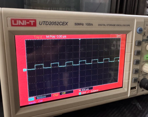 Osciloscopio Digital de Almacenamiento Uni-T UTD2052CEX+ DSO2C10/DSO2C15/DSO2D10/DSO2D15 de 50 MHz y 2 Canales, Frecuencia de Muestreo de 1 GSa/s, 8 Bits, 1 Año de Garantía - Product Image 6