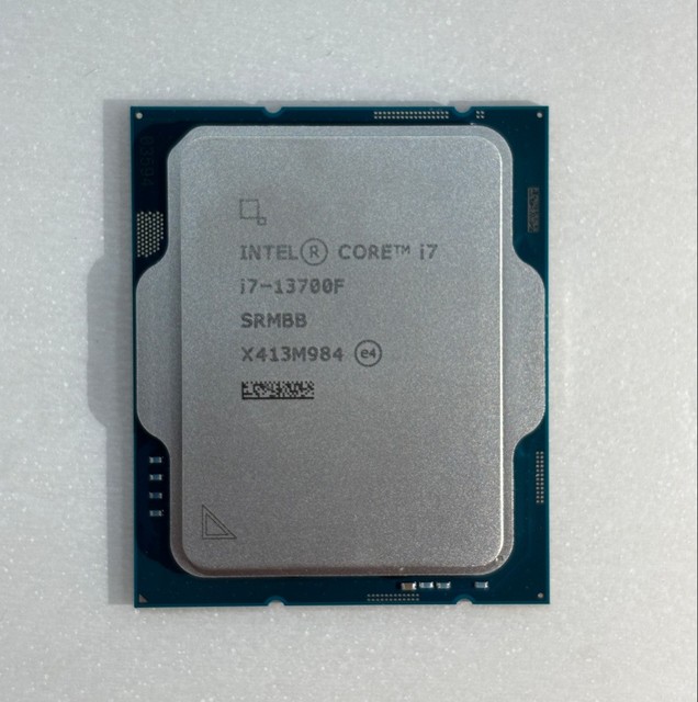 Intel Core  I7-13700F   Pieces of Paper CPU Processor