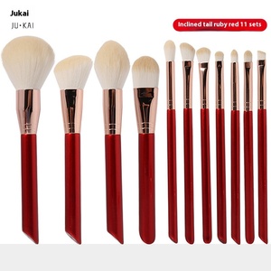 Nuevo juego de brochas de maquillaje de 11 piezas con mango de madera negro y rojo, 5 uds., herramientas de pelo sintético para uso en ojos y cara, juego completo de herramientas de belleza - Product Image 6