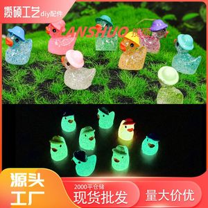 Figura 3D de Pato Pequeño Brillante de Resina con Sombrero, Accesorios de Joyería DIY, Unisex, Edad 5-7 Años, Verano 2024, Origen Yiwu - Product Image 2