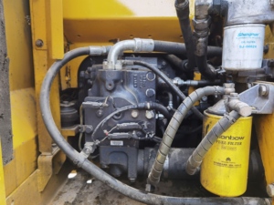Excavatrice sur chenilles Komatsu PC130 d'occasion de haute qualité, équipement de construction hydraulique de taille moyenne - Product Image 2