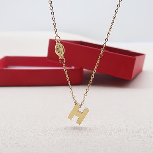 Top qualité <span class=keywords><strong>meilleur</strong></span> <span class=keywords><strong>ami</strong></span> chaînes <span class=keywords><strong>mot</strong></span> personnalisé collier H médaillon 18k plaqué or en acier inoxydable bijoux de mode colliers - Product Image 4