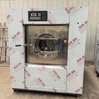 Unité de lavage et d'élimination entièrement automatique conçue pour les blanchisseries d'hôtels ; elle est fabriquée en acier inoxydable 304.