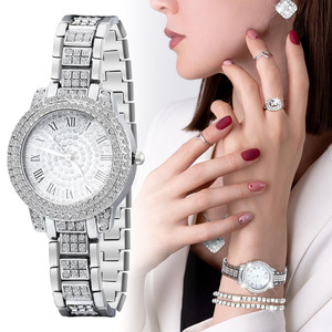 Set di 7 Pezzi di Lusso con <span class=keywords><strong>Orologio</strong></span> e <span class=keywords><strong>Bracciale</strong></span> da <span class=keywords><strong>Donna</strong></span>, Elegante Set di Gioielli con Strass <span class=keywords><strong>per</strong></span> San Valentino, <span class=keywords><strong>Orologio</strong></span> al Quarzo e <span class=keywords><strong>Bracciale</strong></span> da Polso Femminile - Product Image 6