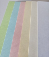 120 g/m² 180 g/m² 250 g/m² Feuille de papier texturé en lin Papier cartonné gaufré Papier spécial couleur A4