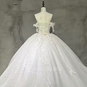 Robe de mariée moderne Wx106, coupe princesse, dos nu, décolleté cœur, style chapelle, élégante et romantique, coupe ajustée, haut de gamme, style palais, simple et raffinée. - Product Image 5