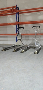 Weliftrich Hot 2Ton Carretilla elevadora de aluminio Transpaleta eléctrica Escala opcional para tiendas - Product Image 4