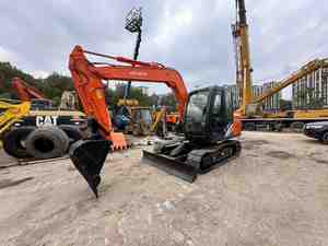 Mini-excavatrice Hitachi ZX70 d'occasion de bonne qualité à bas prix avec moteur Isuzu et garantie d'un an à vendre - Product Image 2