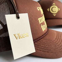 Casquette de camionneur sportive unie et colorée avec broderie de logo personnalisé, en maille et mousse, 5 panneaux, adaptée à la plage