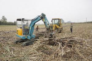 Nouveau grappin de rotateur de direction de dérapage hydraulique Grappin de griffe de bois de bois pour tracteur pour les fermes avec moteur et pompe fiables - Product Image 2