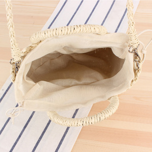Sac demi-lune tissé, petit sac bandoulière, style plage et vacances, beige, été 2019 - Product Image 4