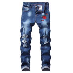 RNSHANGER sonbahar kırmızı gül işlemeli kot erkekler için rahat siyah mavi streç pantolon erkekler için moda Denim delik pantolon - Product Image 2