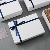 Boîte d'emballage de sac à main magnétique pliable de luxe, boîte cadeau en papier rigide avec logo personnalisé pour l'emballage de sacs de marque de mode