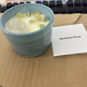 Bougie Pilier Artisanale en Cire de Soja, Fleurs Séchées et Pierres de Cristal, Aromathérapie, Éclairage Indirect, Parfumée pour Intérieur, Échantillon en Gros pour Anniversaire - Product Image 3