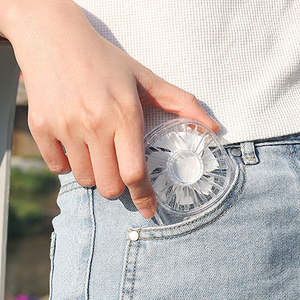 Ventilador Portátil Mini Plegable con Enfriamiento por Aire, Recargable por USB, Motor sin Escobillas, Nuevo Diseño para Colgar en el Cuello, Uso en Exteriores, en Inglés - Product Image 4