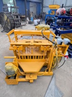 Machine à fabriquer des blocs creux en béton QT 40 3A avec PLC et moteur pour la production de blocs (type 'egg laying')