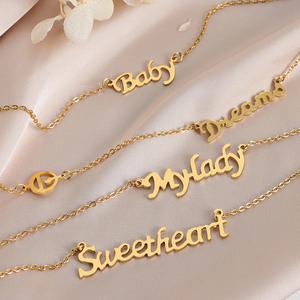 Collier avec pendentif en lettres pour femme en acier inoxydable plaqué or 18 carats personnalisé, <span class=keywords><strong>barre</strong></span> <span class=keywords><strong>de</strong></span> nom personnalisée, hypoallergénique, cadeau tendance, mode - Product Image 5