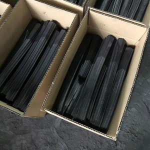 Briquetas de Carbón Vegetal Premium para Barbacoa, de Vietnam, a Base de Aserrín de Madera Dura, Ecológicas, Sin Humo, Bajo Contenido de Cenizas, Combustión de 6 Horas - Product Image 1